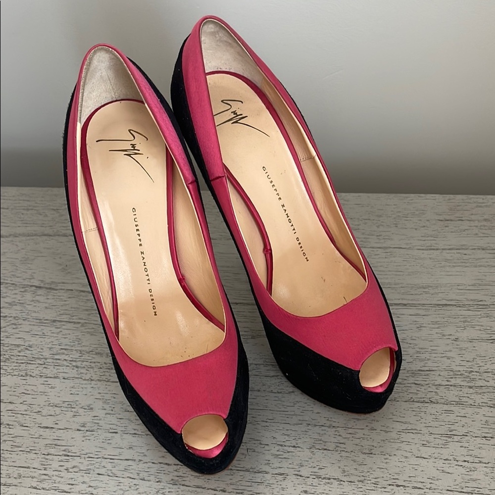 Giuseppe Zanotti Pink and Black Peep-Toe Heels